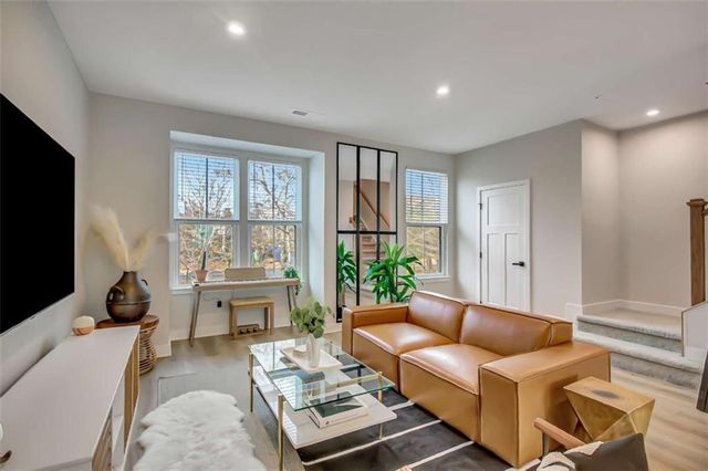 125 Climbing Ivy Circle, Fayetteville, GA 30214