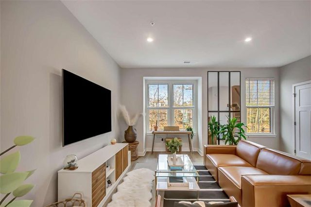 125 Climbing Ivy Circle, Fayetteville, GA 30214