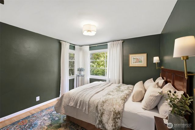 7919 34th Avenue SW, Seattle, WA 98126