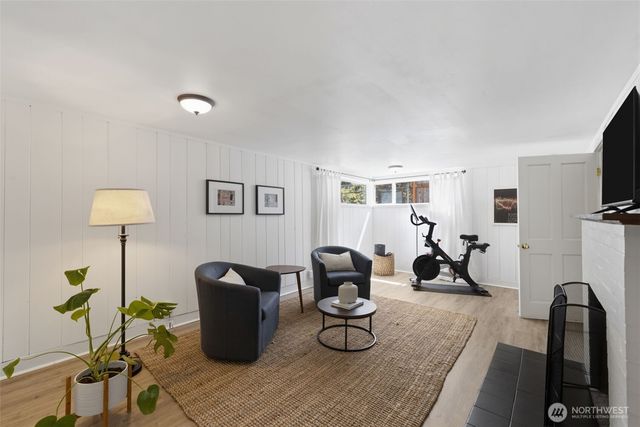 7919 34th Avenue SW, Seattle, WA 98126