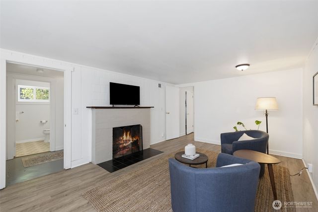 7919 34th Avenue SW, Seattle, WA 98126