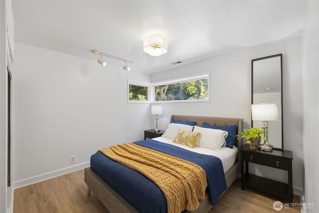 7919 34th Avenue SW, Seattle, WA 98126