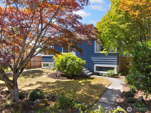 7919 34th Avenue SW, Seattle, WA 98126