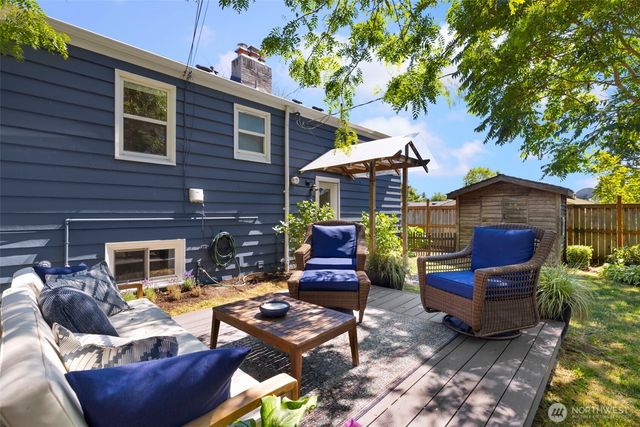 7919 34th Avenue SW, Seattle, WA 98126