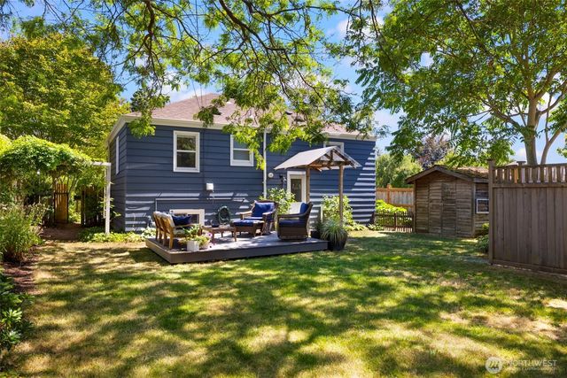 7919 34th Avenue SW, Seattle, WA 98126