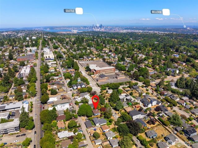 7919 34th Avenue SW, Seattle, WA 98126