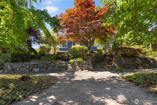 7919 34th Avenue SW, Seattle, WA 98126