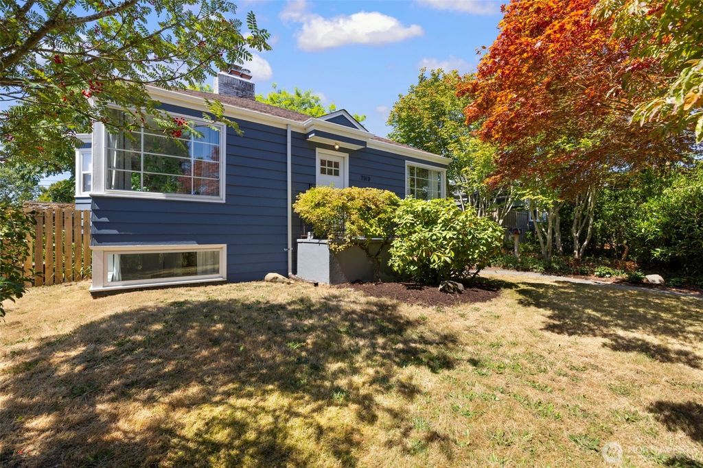 7919 34th Avenue SW, Seattle, WA 98126