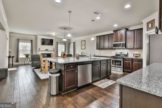 165 Durham Lake Parkway, Fairburn, GA 30213