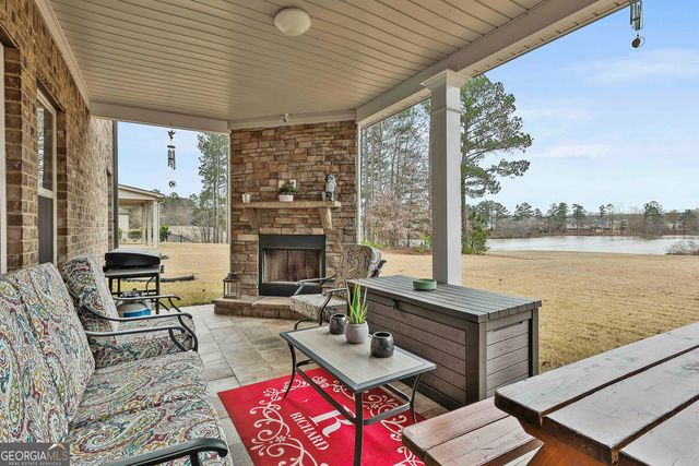 165 Durham Lake Parkway, Fairburn, GA 30213