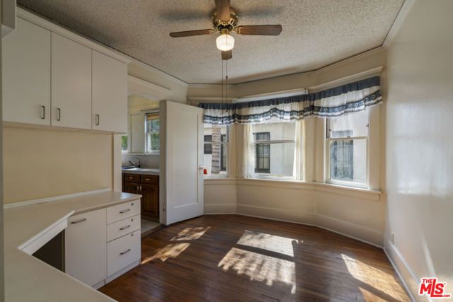 246 N Irving Boulevard, Los Angeles, CA 90004