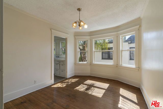 246 N Irving Boulevard, Los Angeles, CA 90004