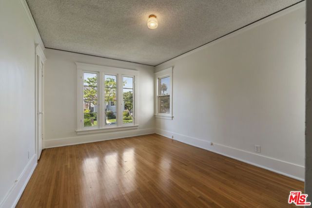 246 N Irving Boulevard, Los Angeles, CA 90004