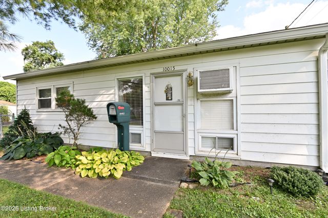 10015 Donau Ln, Louisville, KY 40272