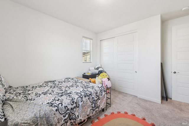 2464 Lake Club Dr, Fairfield, CA 94533