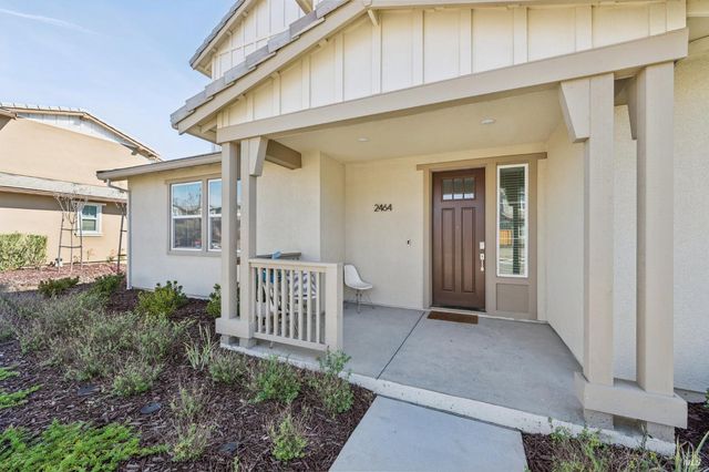 2464 Lake Club Dr, Fairfield, CA 94533