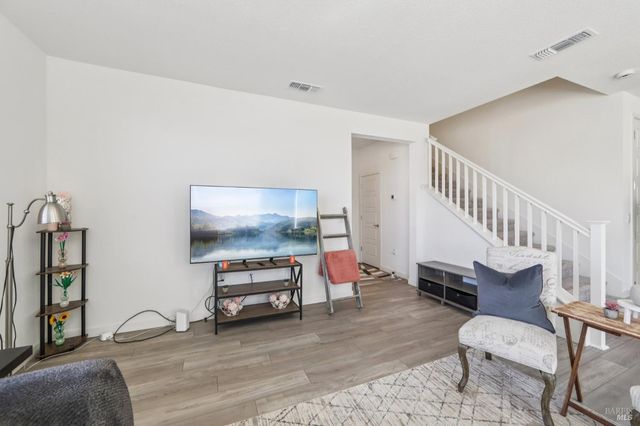 2464 Lake Club Dr, Fairfield, CA 94533