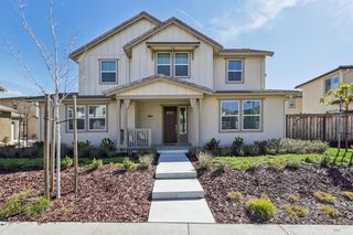 2464 Lake Club Dr, Fairfield, CA 94533