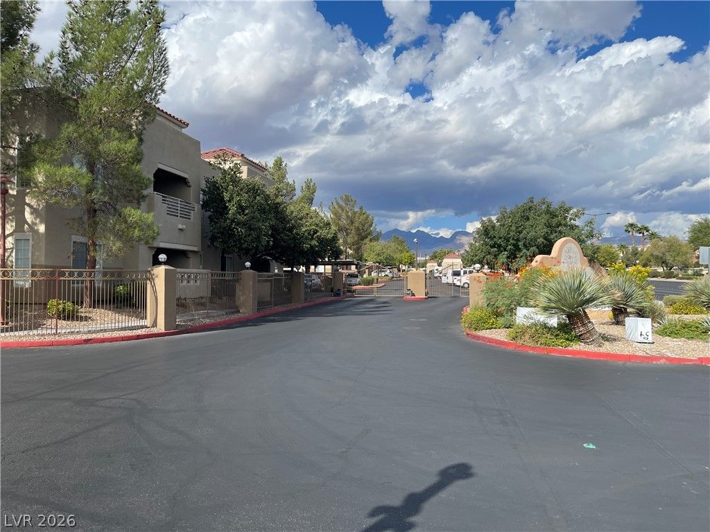 1908 High Valley Court 106, Las Vegas, NV 89128 — photo 4