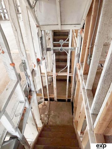 3908 Chicago Street, Omaha, NE 68131