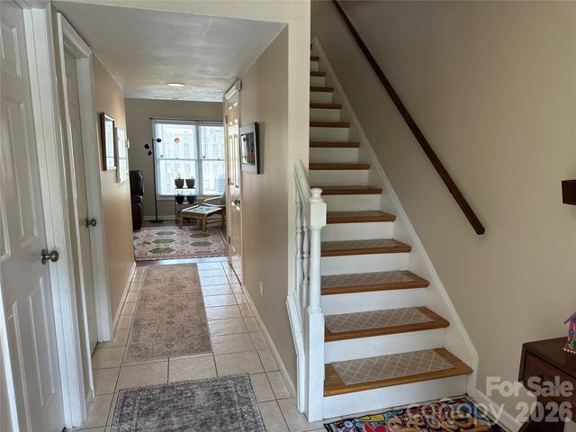 26 Sleepy Hollow Lane, Swannanoa, NC 28778
