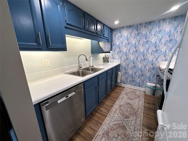 26 Sleepy Hollow Lane, Swannanoa, NC 28778