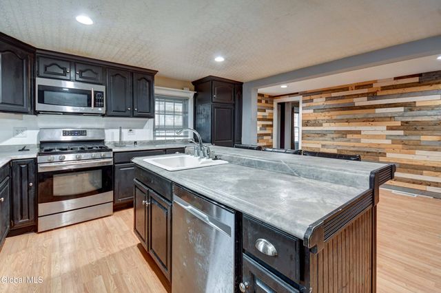 258 Kingsboro Avenue, Gloversville, NY 12078