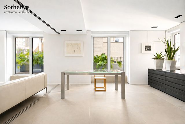 785 Park Avenue 17BC, New York City, NY 10021