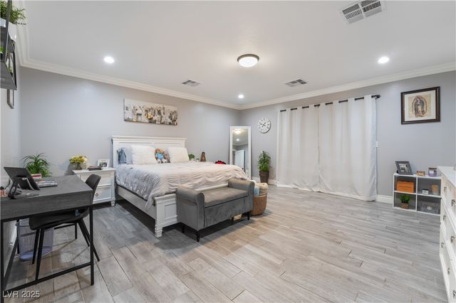 5976 Stewart Avenue, Las Vegas, NV 89110