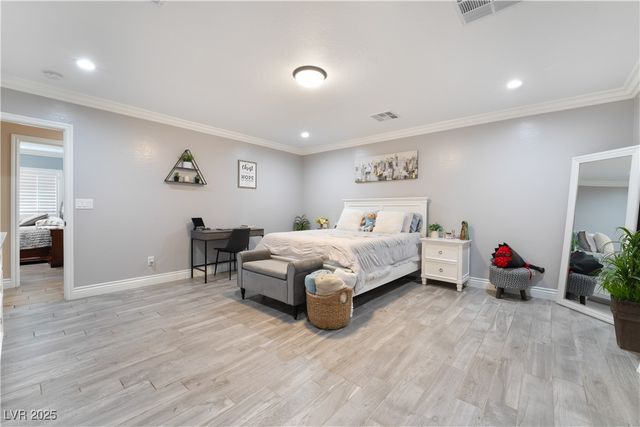 5976 Stewart Avenue, Las Vegas, NV 89110