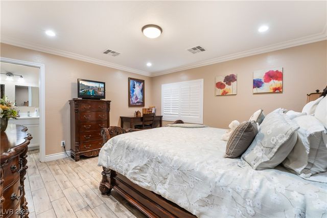 5976 Stewart Avenue, Las Vegas, NV 89110