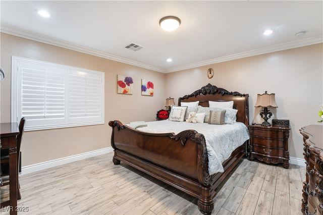 5976 Stewart Avenue, Las Vegas, NV 89110