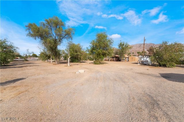 5976 Stewart Avenue, Las Vegas, NV 89110