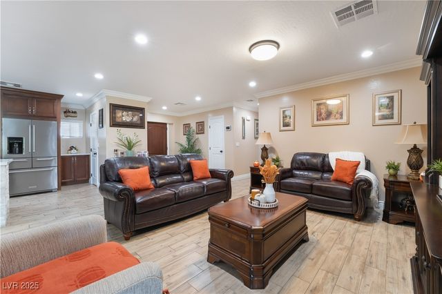 5976 Stewart Avenue, Las Vegas, NV 89110