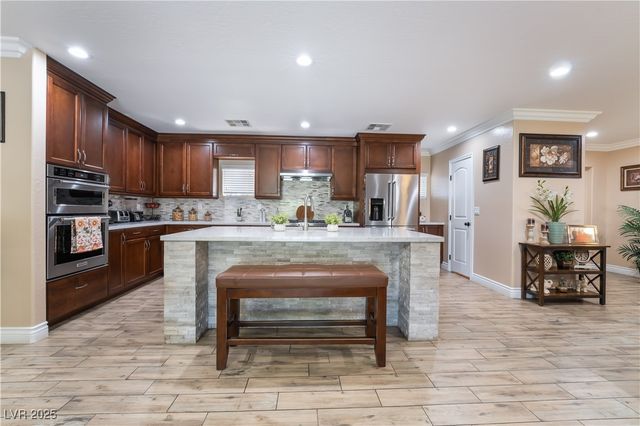 5976 Stewart Avenue, Las Vegas, NV 89110