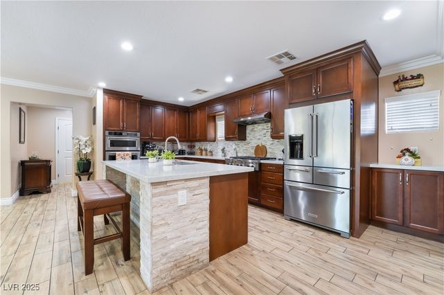 5976 Stewart Avenue, Las Vegas, NV 89110