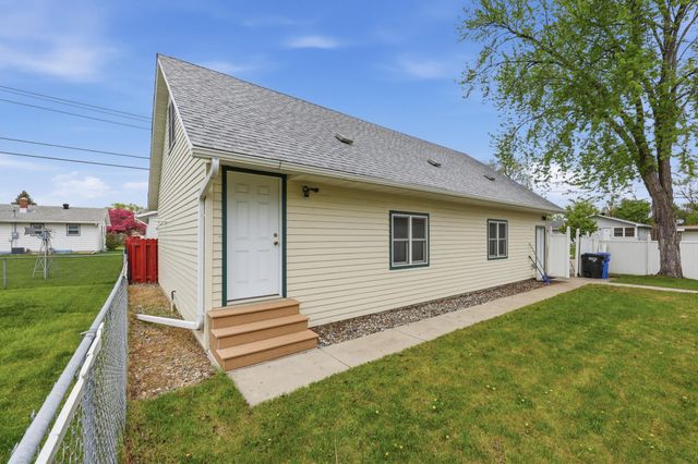 1401 19th Street S, Fargo, ND 58103