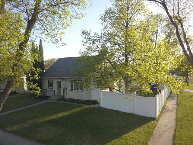 1401 19th Street S, Fargo, ND 58103