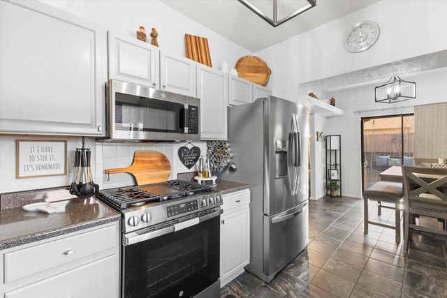 7104 Quail Hollow NE, Albuquerque, NM 87109