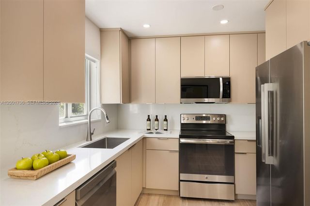 2332 SW 19th Ter, Miami, FL 33145