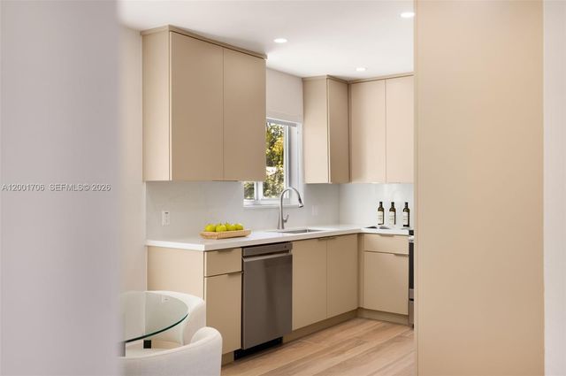 2332 SW 19th Ter, Miami, FL 33145