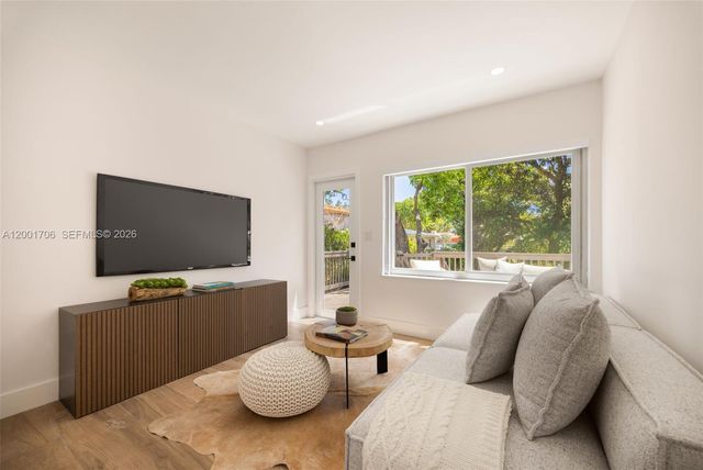 2332 SW 19th Ter, Miami, FL 33145