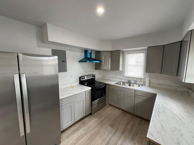 811 NW 21st Ct 811, Miami, FL 33125