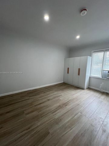 811 NW 21st Ct 811, Miami, FL 33125