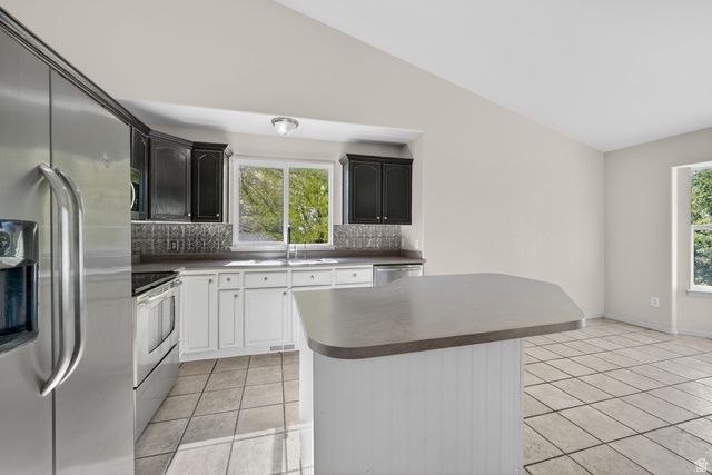 5793 W DAWN VISTA RD, West Jordan, UT 84081