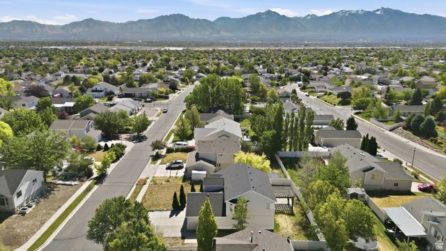 5793 W DAWN VISTA RD, West Jordan, UT 84081