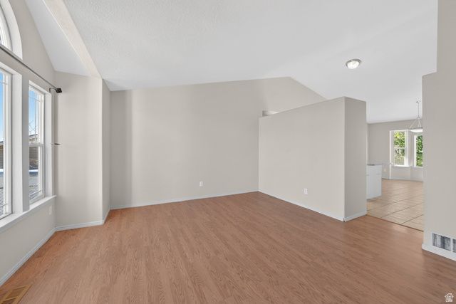 5793 W DAWN VISTA RD, West Jordan, UT 84081