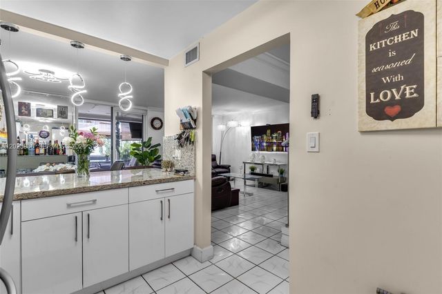 3770 W 8th Ln 27, Hialeah, FL 33012