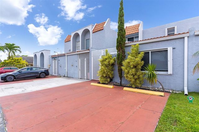 3770 W 8th Ln 27, Hialeah, FL 33012
