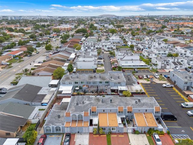 3770 W 8th Ln 27, Hialeah, FL 33012
